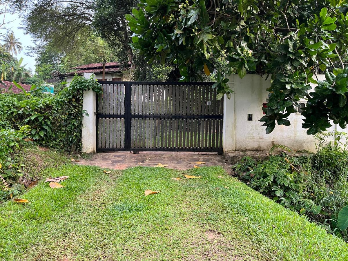 Villa Dinoos- Weligama Exterior foto