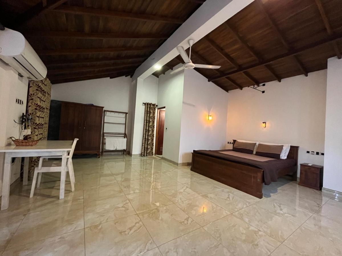 Villa Dinoos- Weligama Exterior foto