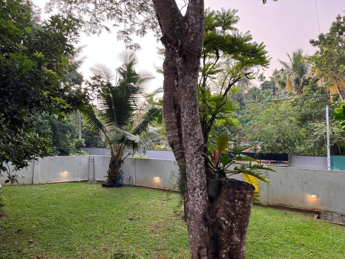Villa Dinoos- Weligama Exterior foto